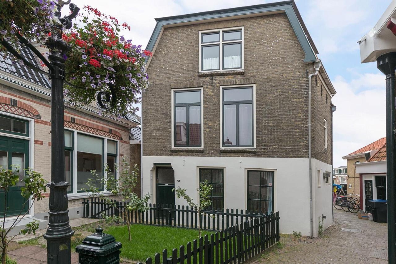 Knus Vertoeven In Een Historisch Pand In Grou. Exteriér fotografie